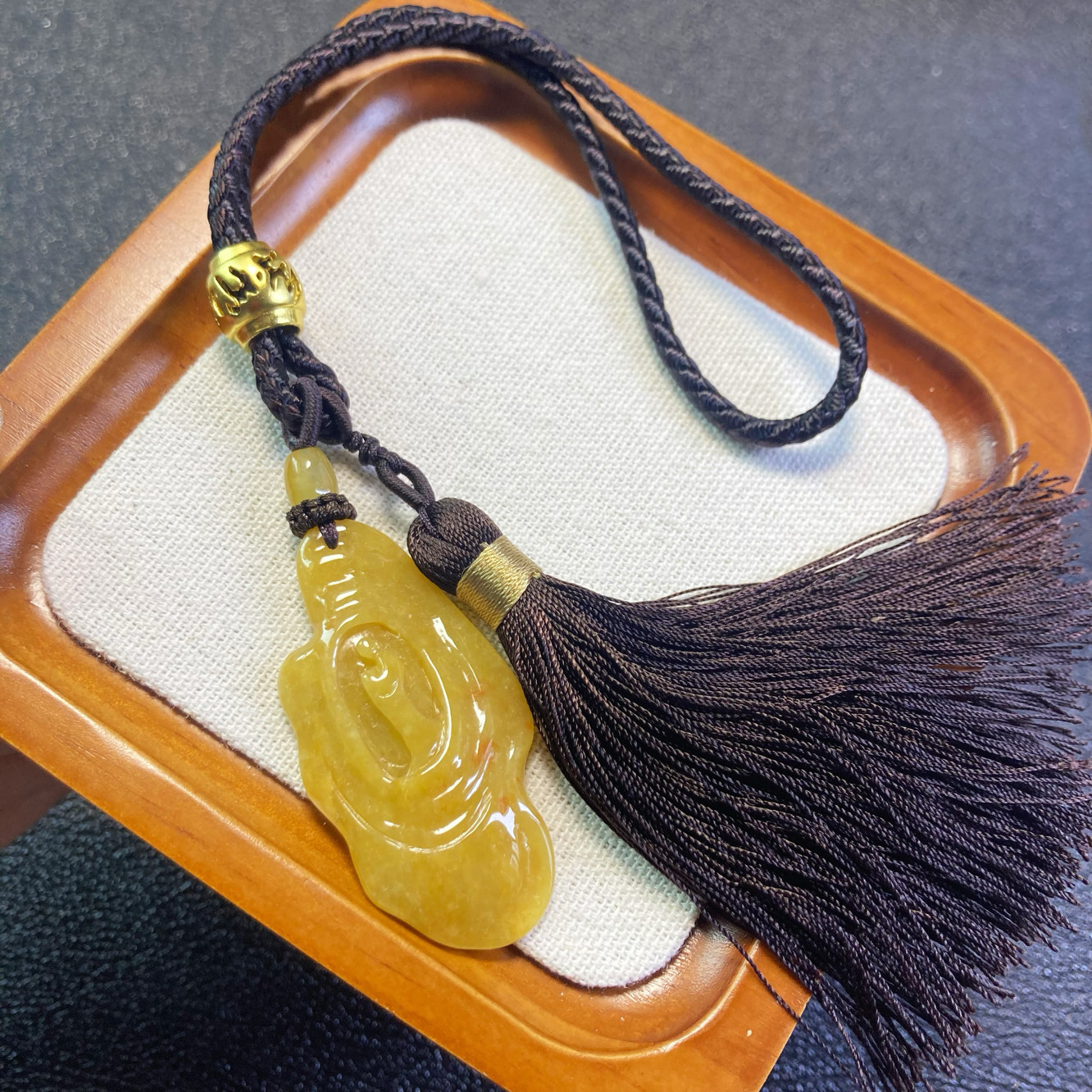 2831号天然缅甸翡翠a货细糯冰黄翡洒金悟道包挂车挂一图一物