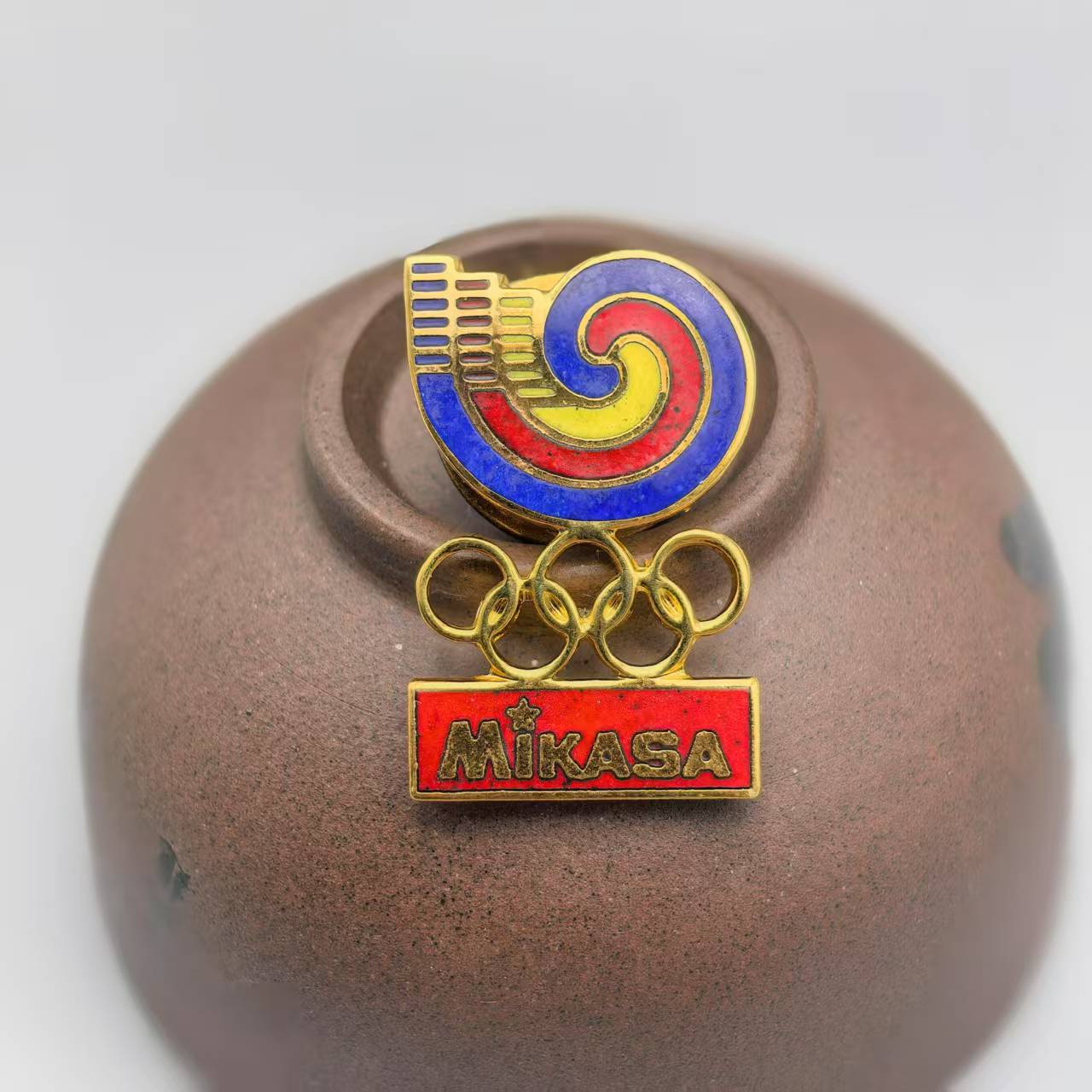 1988年汉城奥运会赞助商-米卡莎排球 科隆 双龙汽车 跳水田径徽章