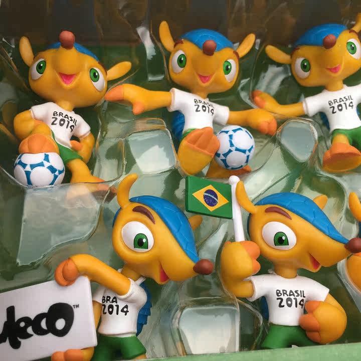 2014年巴西世界杯吉祥物犰狳公仔 8个吉祥物套装盒装特惠价