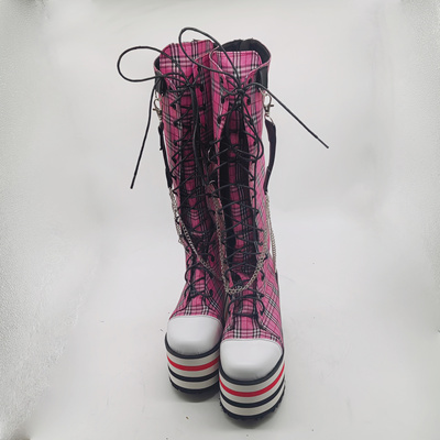 店主实拍厚底坡跟格子长筒靴亚文化长靴链条装饰学院风定制筒围
