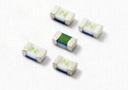 力特贴片保险丝0438004.WR 1206 4A 4000MA SMD 一次性