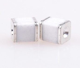 SURGING贴片陶瓷气体放电管 防雷管 X5-600XSMDT 5.5*4.2 600V