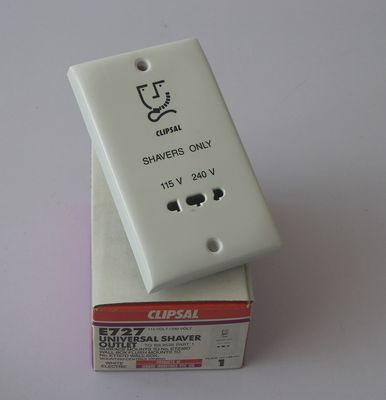 CLIPSAL 墙壁插座 20瓦 115V 240V 双电压 电源插座