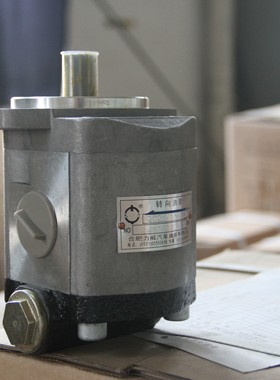 长江牌汽车起重机QC25/13-LT50重发KMS长起吊车LT1050转向助力泵