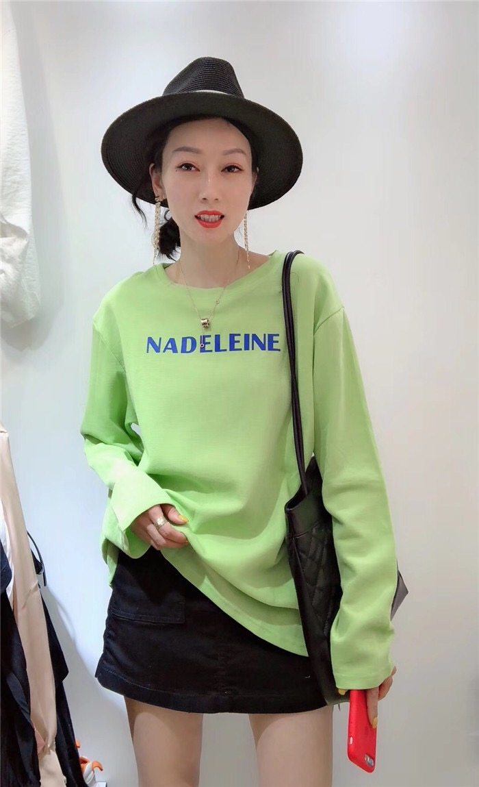 长袖T恤字母印花糖果色减龄气质百搭宽松休闲微透圆领套头t欧洲站