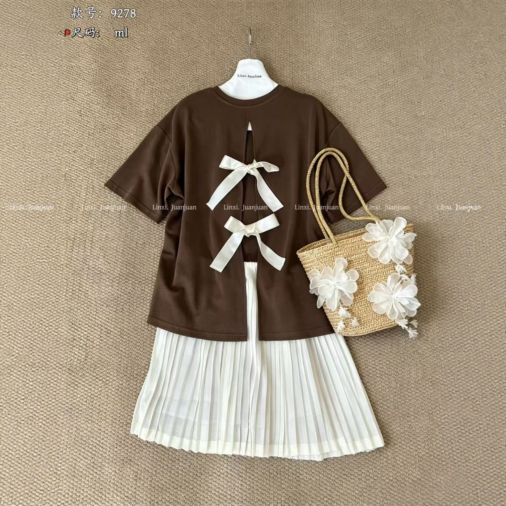 Linxi·Juanjuan正品两件套后背镂空蝴蝶结T大版T恤+半身百褶短裙