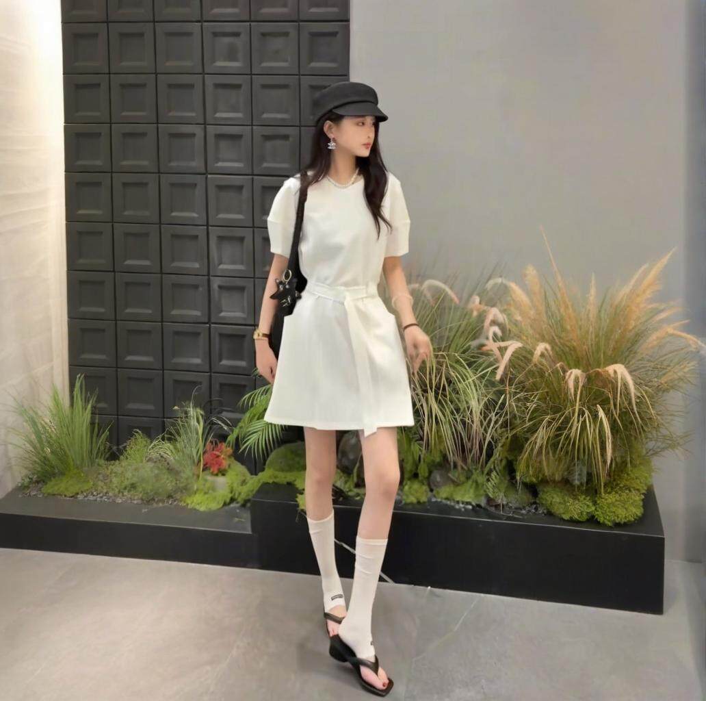 JNWZ正品短袖连衣裙女圆领短裙纯色显瘦气质减龄女人味百搭洋气韩