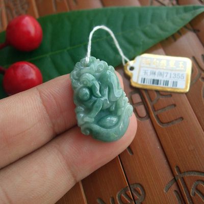 天然a货生肖猪缅甸玉