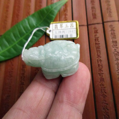 缅甸天然a货龙龟吊坠翡翠玉