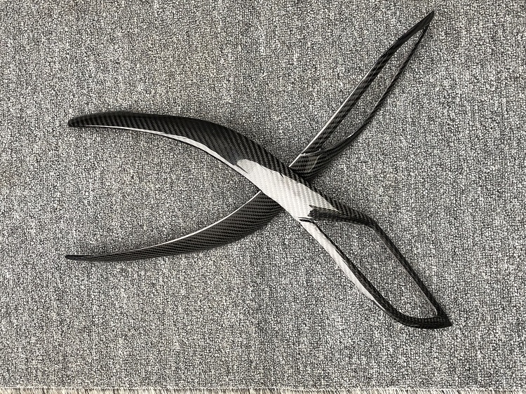 适用于丰田corolla一对装灯眉