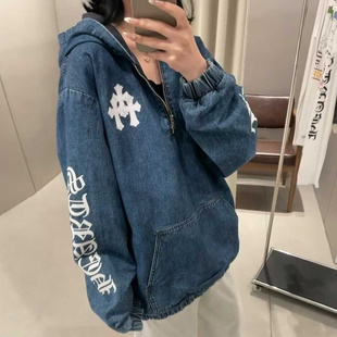 25新款 特惠309 仿皮十字架梵文拉链连帽牛仔卫衣 原439 不退不换