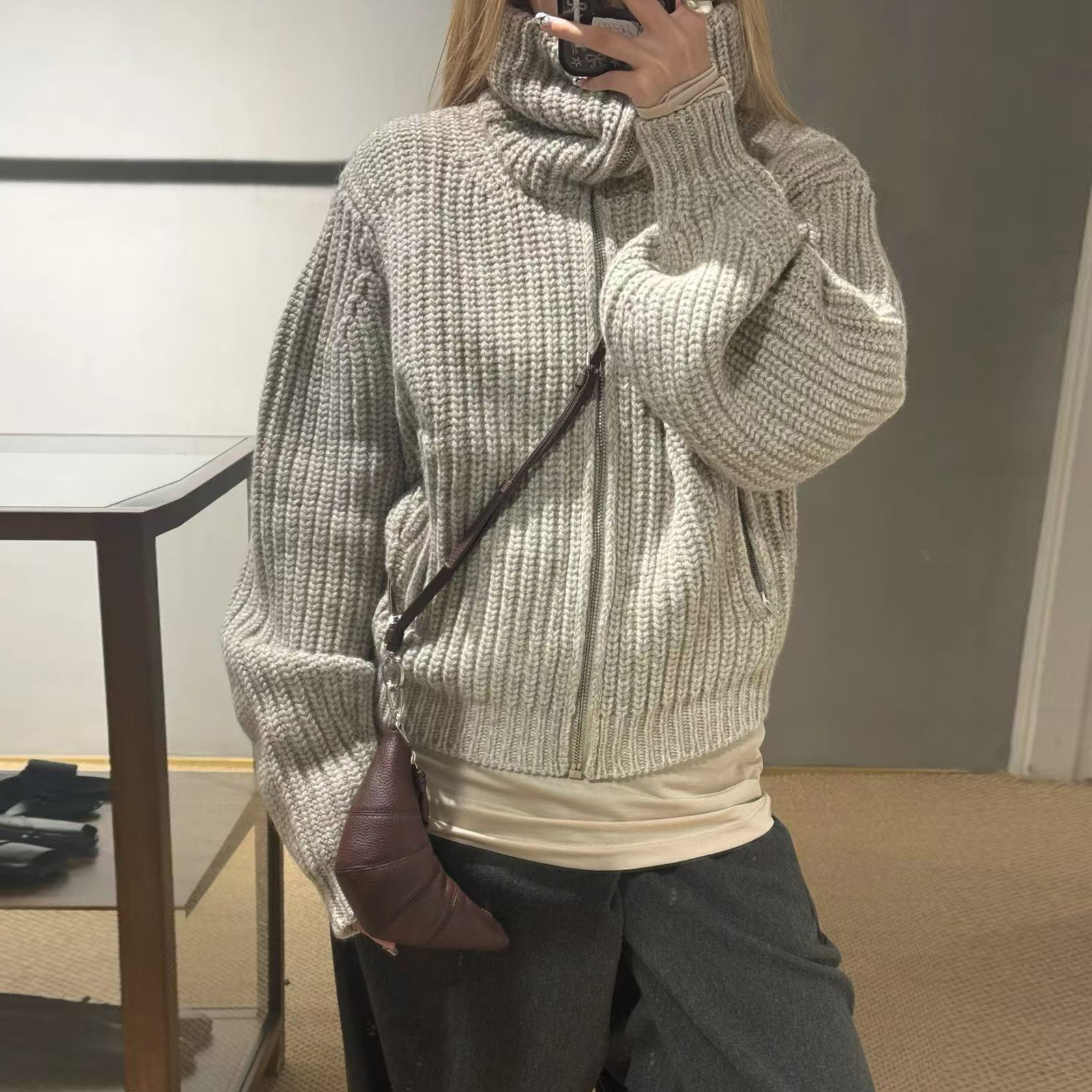 老钱风粗针羊毛高领针织开衫