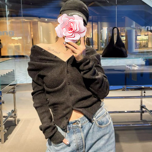 25新款 特惠289 两穿 V领一字肩 不退不换 羊毛针织开衫 原419