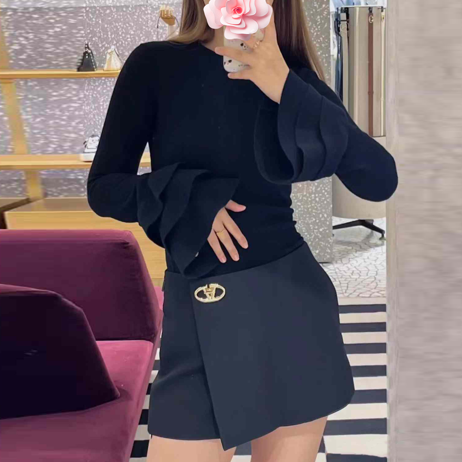 羊毛圆领花边喇叭袖针织衫显瘦