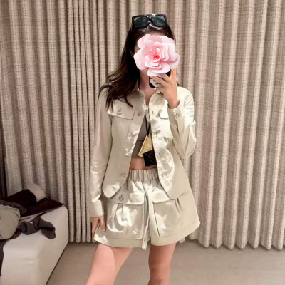 鱼骨立体裁剪收腰A摆纯棉外套