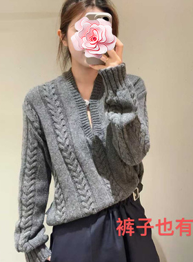 不退不换 原459 特惠279 25新款 纽扣深V领 阿兰扭花羊毛针织衫