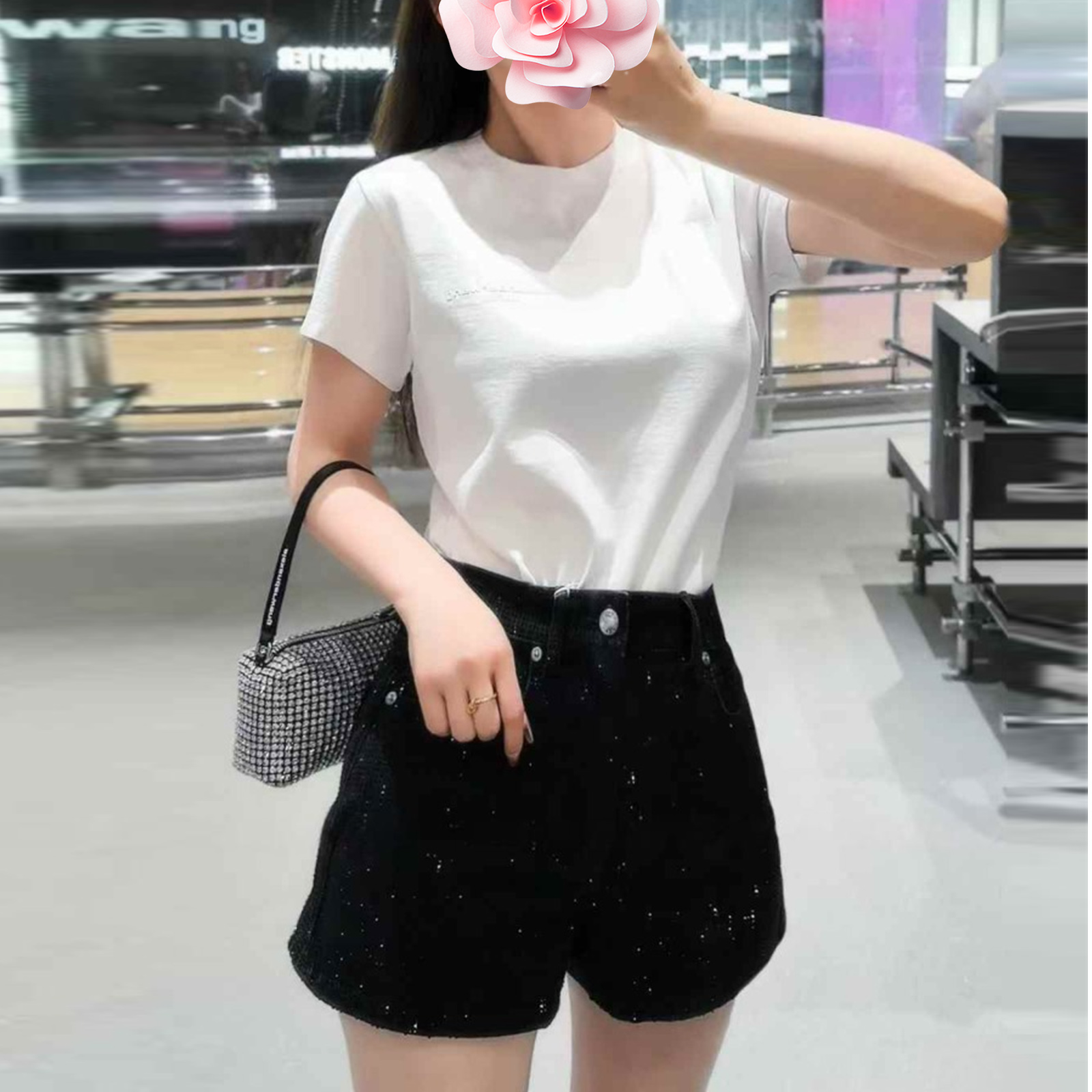 bling烫钻高腰包臀A摆牛仔短裤