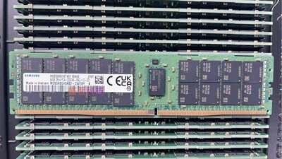 三星M393A8G40AB2-CWE 64G 2RX4 DDR4 PC4-3200AA REG 服务器内存