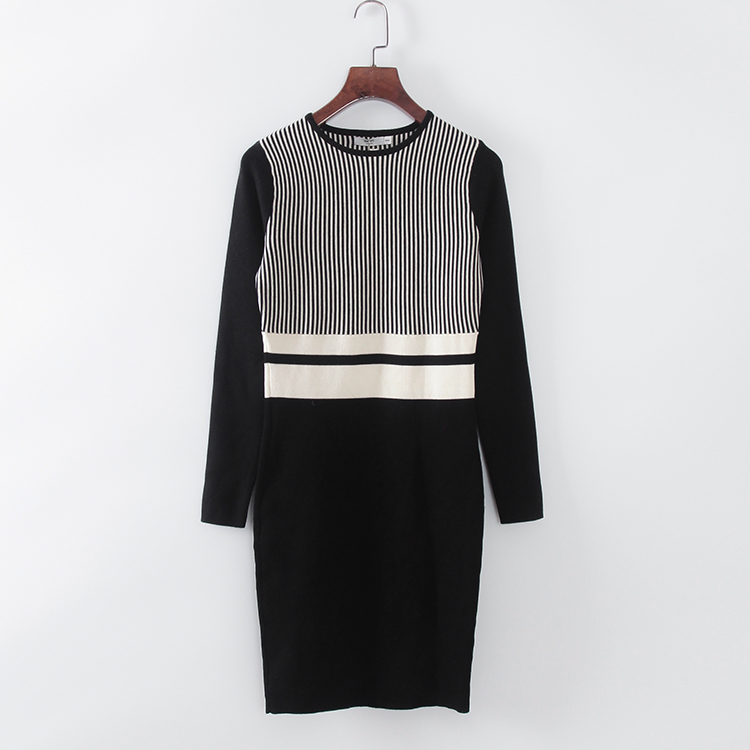 时尚修身条纹针织连衣裙