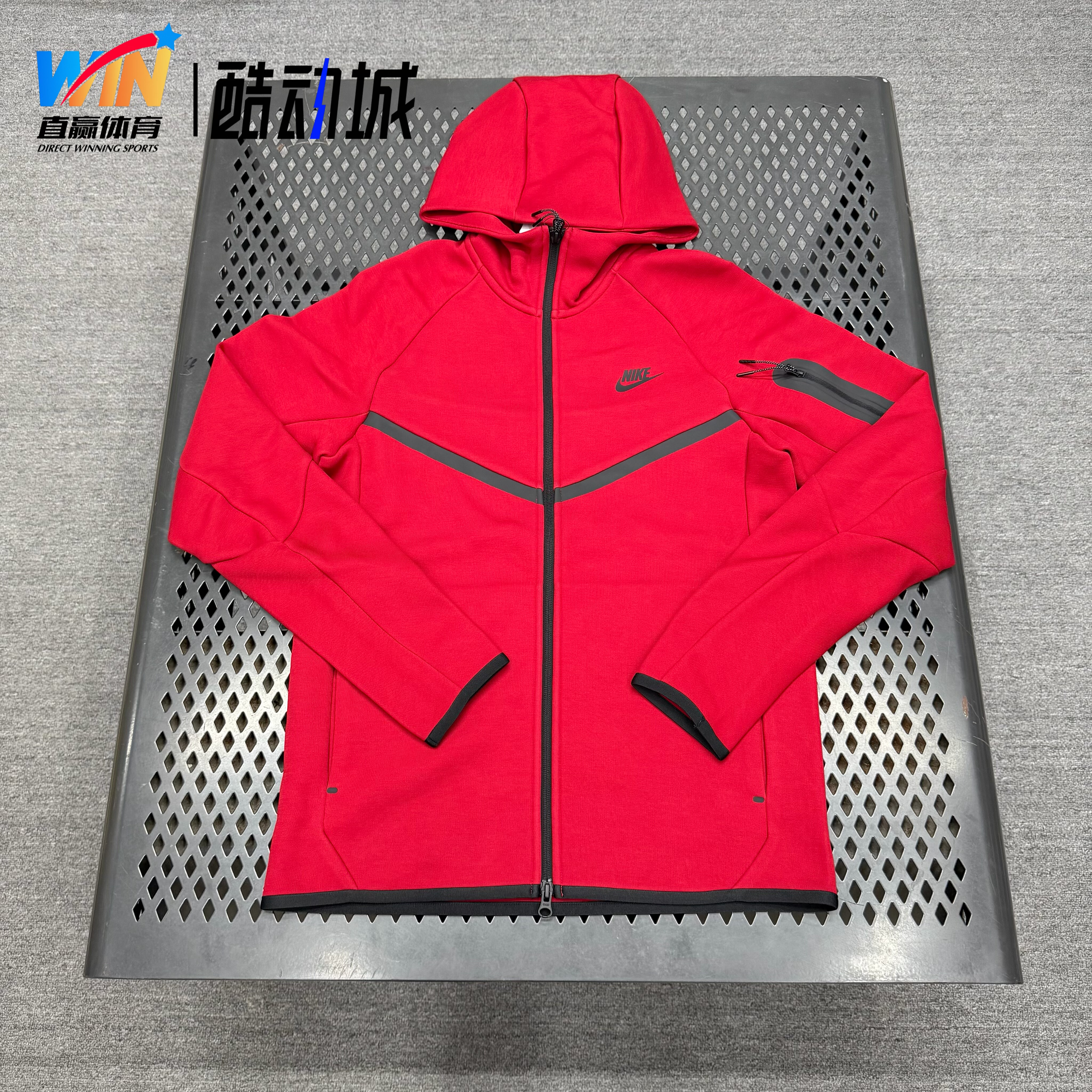 Nike耐克外套男春秋红色本命年连帽衫宽松休闲针织夹克HV0950-687