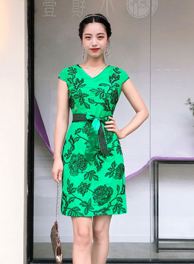 清仓好货【对黛青山】刺绣名媛绿色修身短袖连衣裙夏季时髦收腰