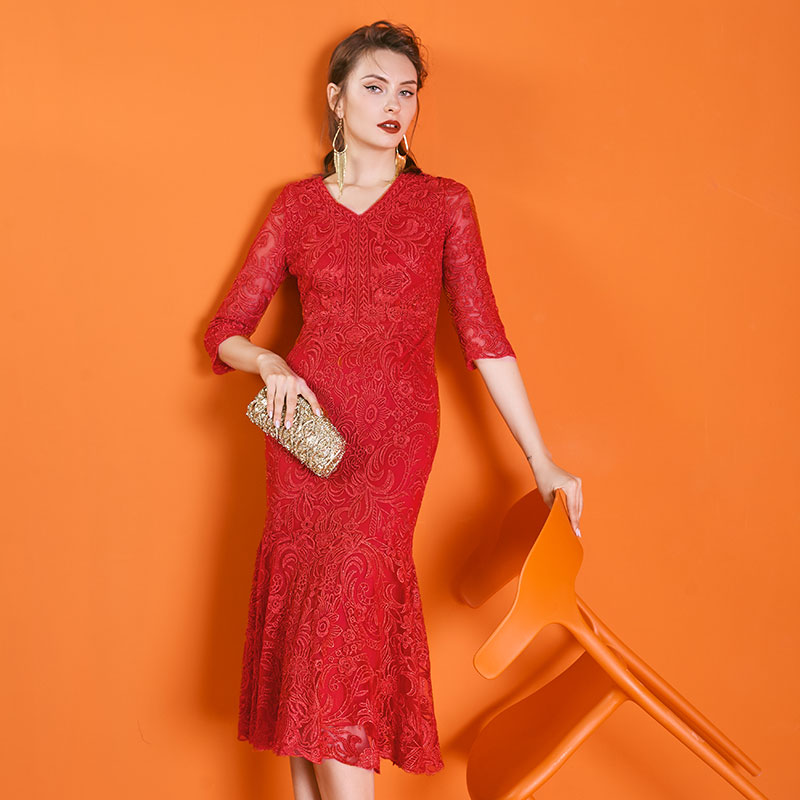 通勤修身蕾丝纯色鱼尾连衣裙