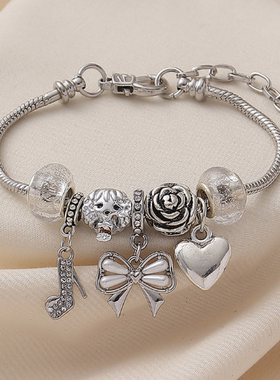 高颜值女娃娃手链甜美