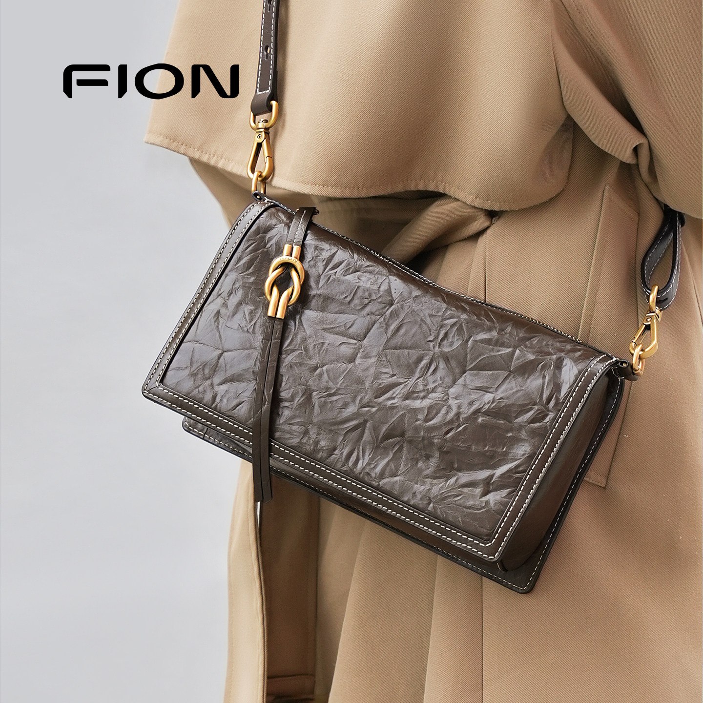 Fion/菲安妮莫相离枕头包2025真皮单肩斜挎软包包女植鞣皮腋