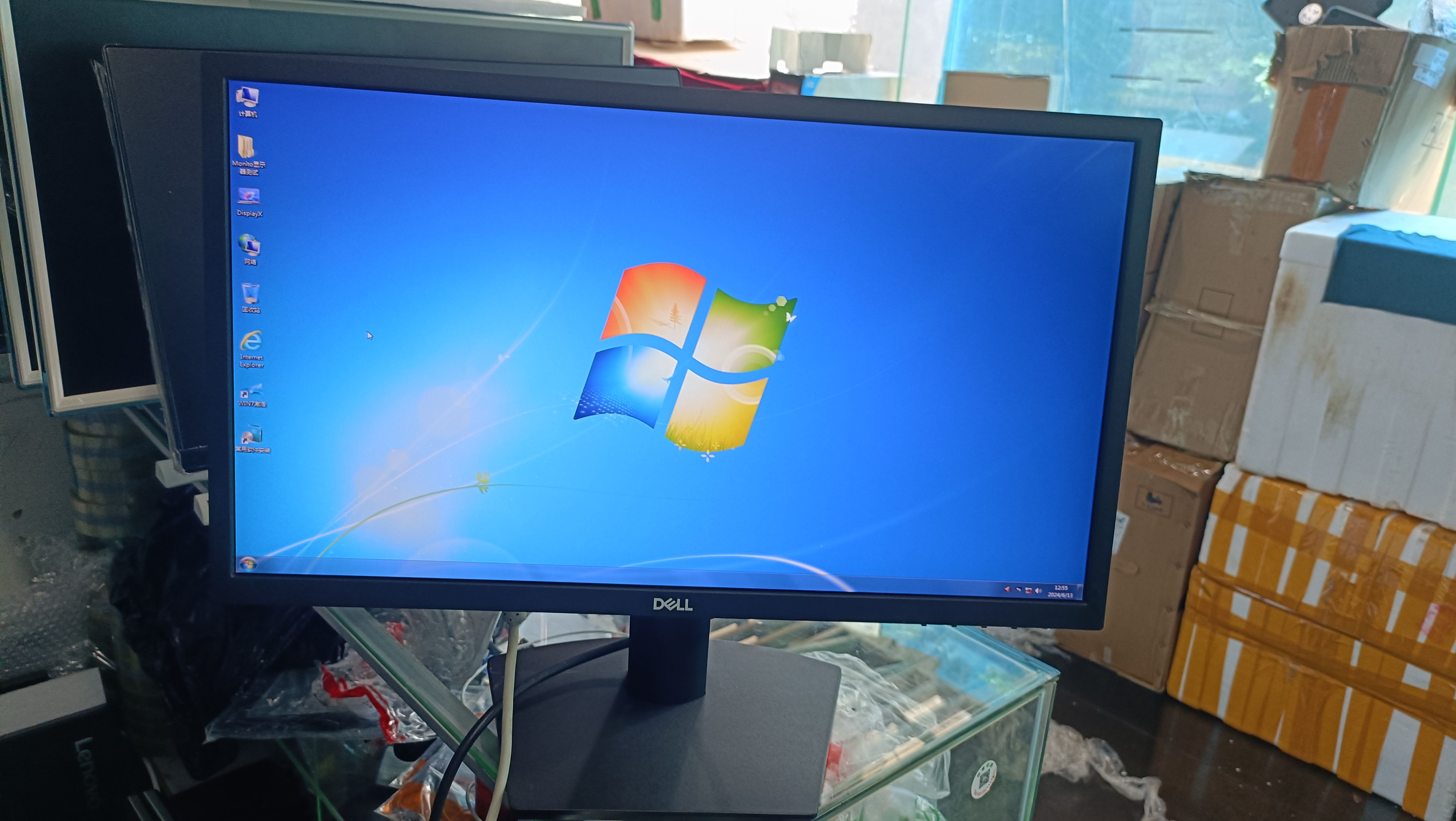 戴尔 SE2222H  21.5英寸液晶显示器，高清护眼，低蓝光认证，95新