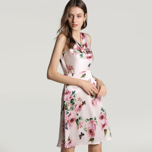 2025夏新高端真丝时尚印花粉玫瑰修身荡领优雅桑蚕丝名媛连衣裙女