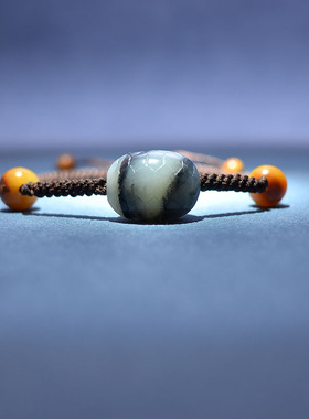 和田玉红皮黄沁圆珠青花籽料手牌