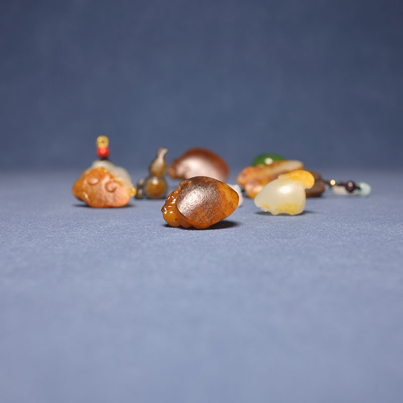 致敬708090专拍链接新疆和田玉红皮金皮蓝玉桃花玉沙枣青独籽料