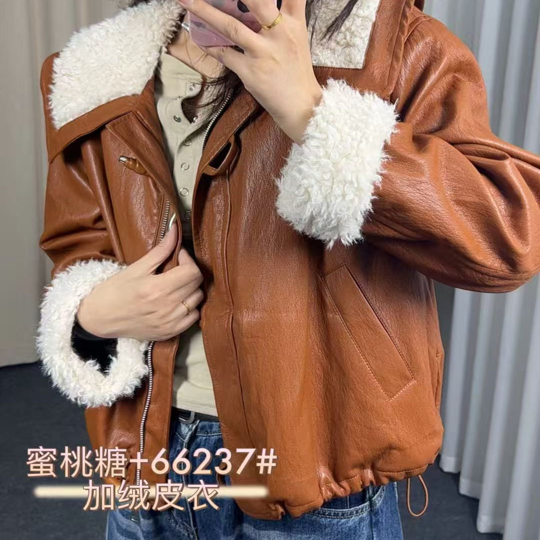 2025欧洲站秋冬新款加绒蛋白皮衣女短款高级感机车服夹克外套毛领