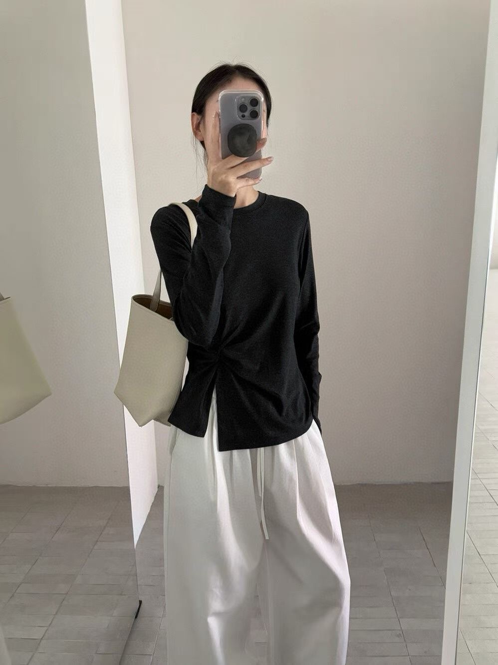 欧洲站2025秋季新款时尚百搭宽松显瘦圆领长袖T恤女设计感上衣潮