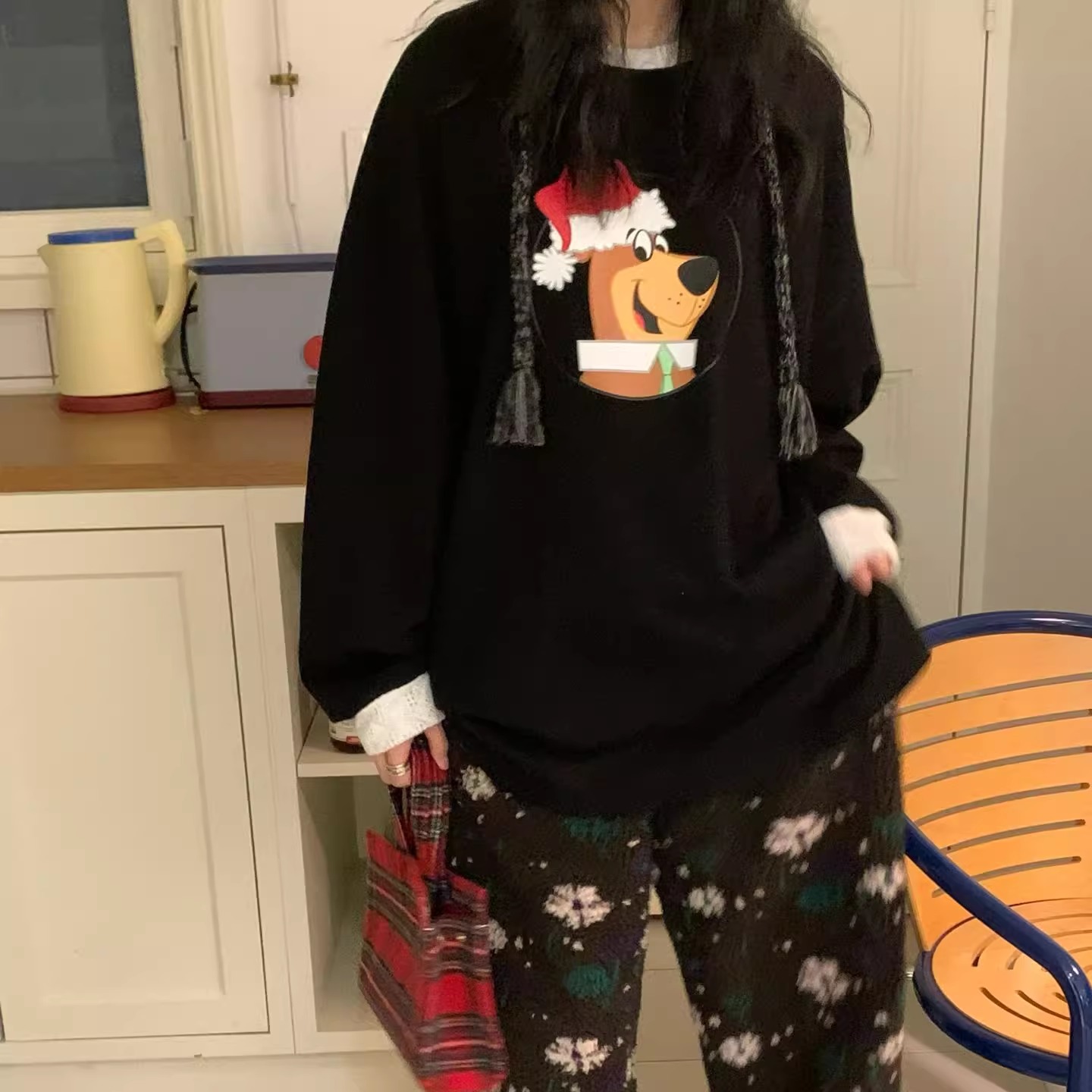 休闲时尚圆领卡通长袖宽松T恤