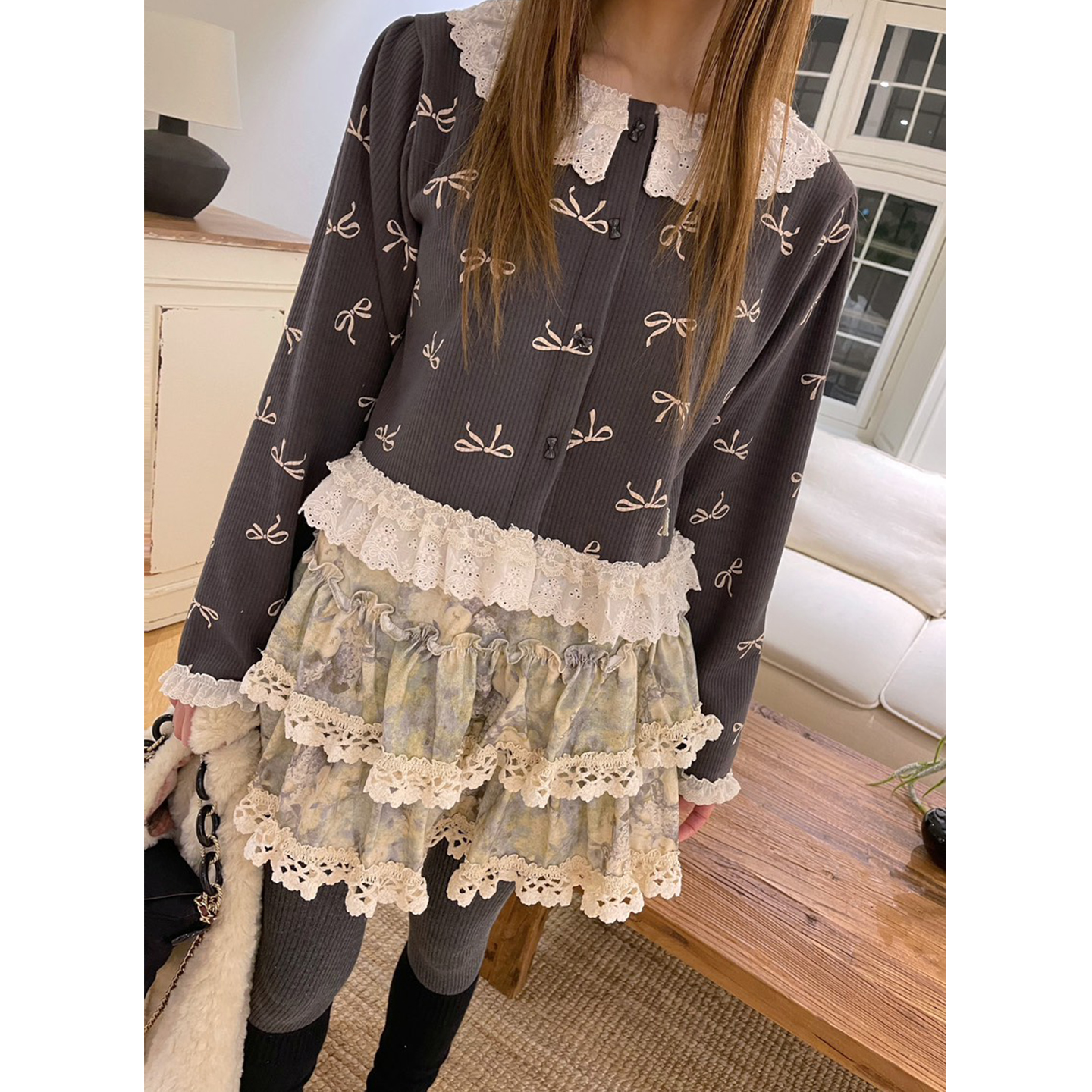 甜美花边系扣衬衫长袖翻领t恤女