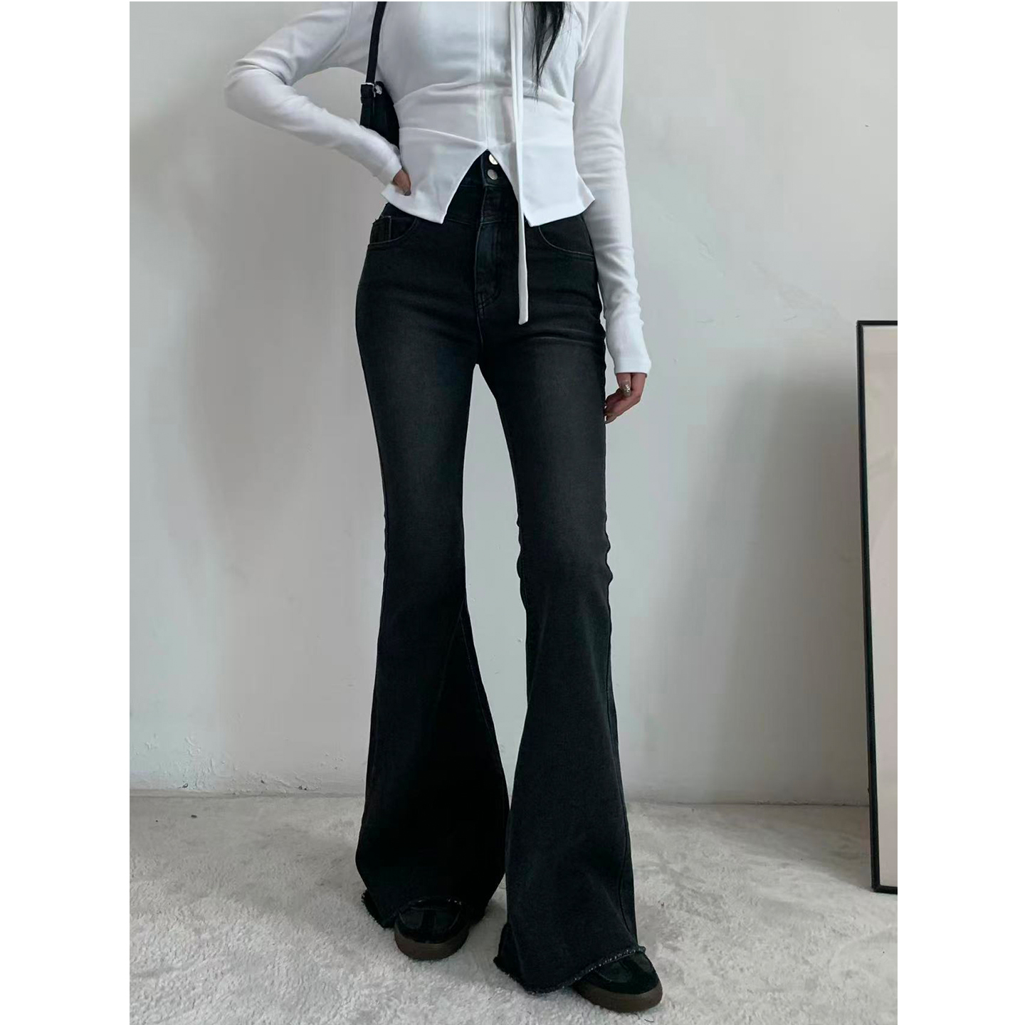 修身微喇叭裤高腰磨毛牛仔裤