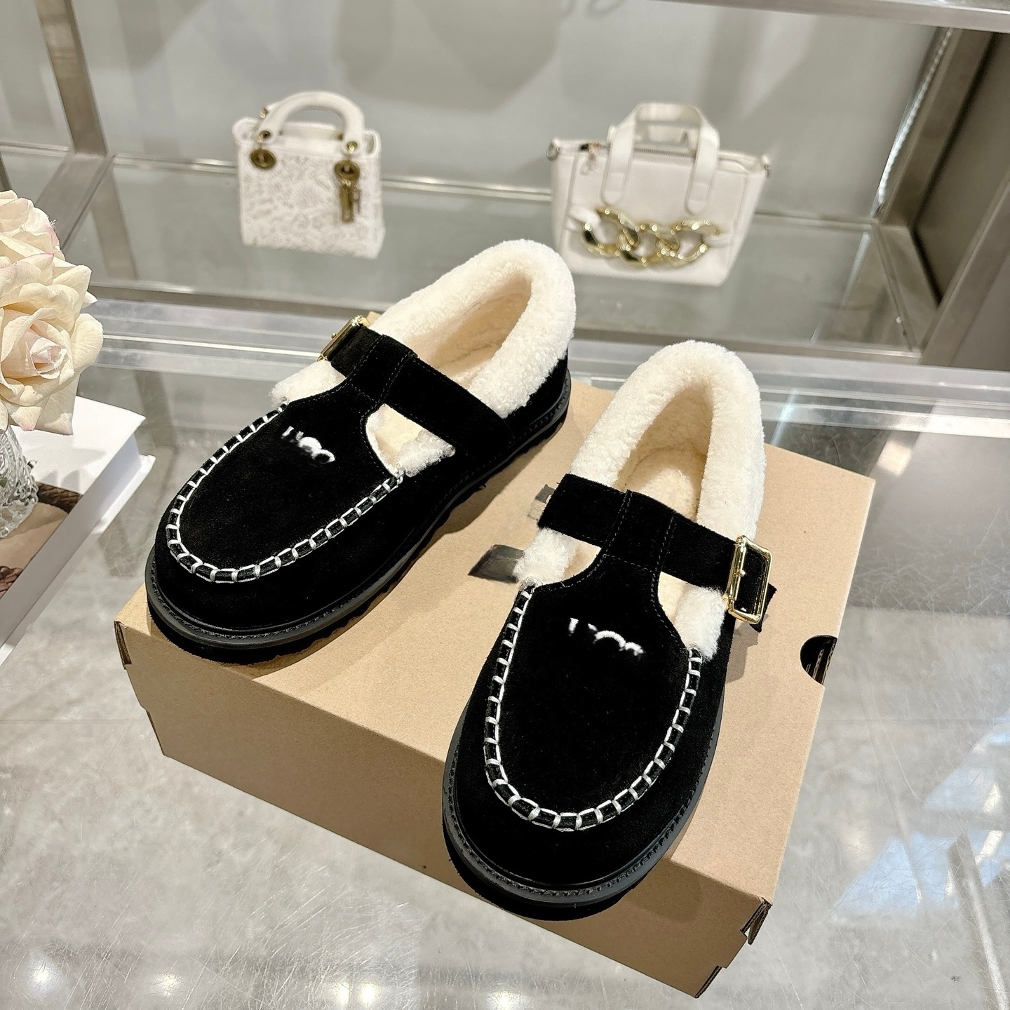 英伦风羊皮毛一体毛毛单鞋女保暖平底女鞋百搭乐福鞋女懒人鞋棉鞋