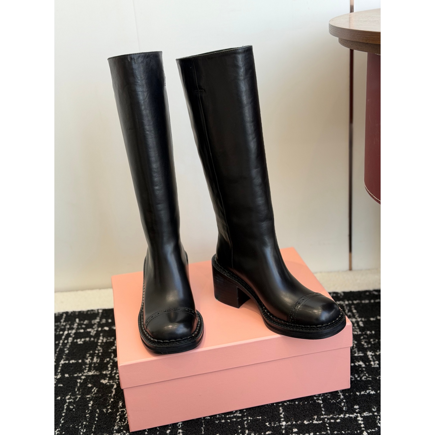 2025新款英伦风黑色真皮骑士靴女