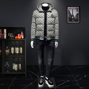 2023冬季IUIUG 标90白鸭绒高奢连帽刺绣羽绒服D320-87063-P310图片