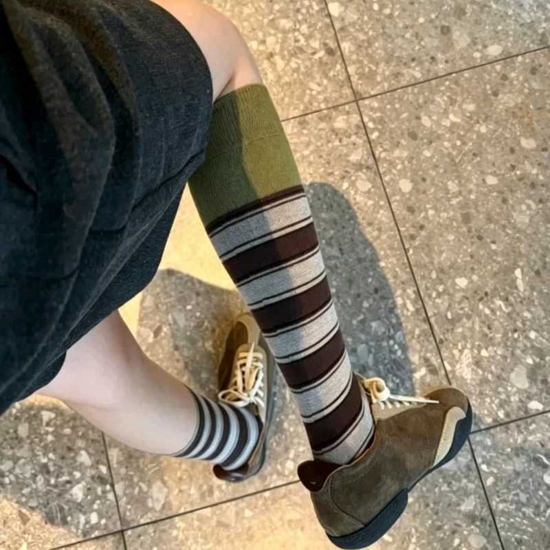 秋冬复古拼色学院风纯棉条纹显瘦