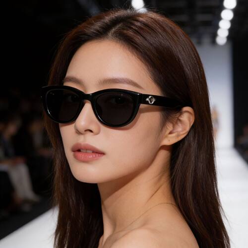 新款墨镜女高级感防紫外线太阳眼镜男欧美复古潮椭圆形小框高颜值
