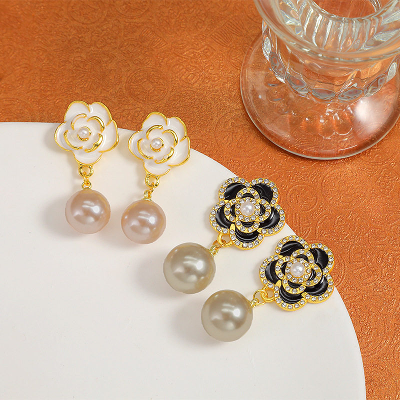 时尚甜美珍珠山茶花耳钉女气质宫廷风黑色花朵复古轻奢高级感耳饰,珠宝/钻石/翡翠,耳饰,淘宝优惠券,粉丝福利购,淘宝优惠卷