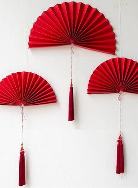 新年红色金色纸扇花装饰墙壁挂件流苏节日布置店铺背景橱窗纸扇饰