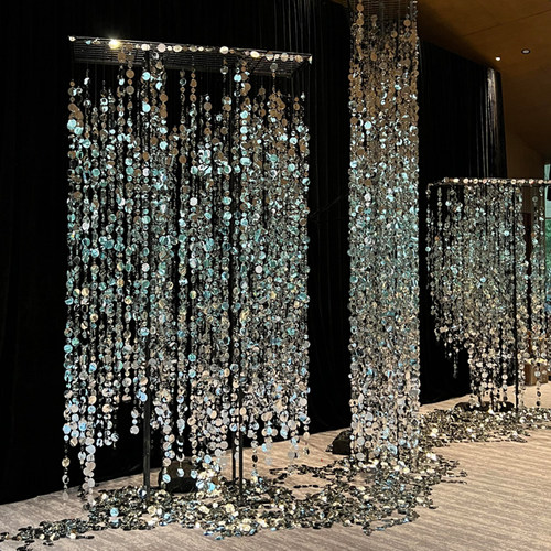 挂帘背景亮片圆形舞台布置