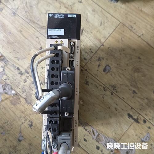 议价安川伺服驱动器SGDV-2R8A01A 400W 200V