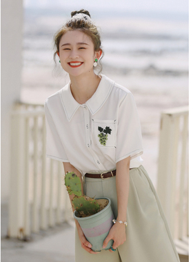 花吉B442米白色撞色明线葡萄刺绣短袖衬衫女2026新款夏田园衬衣