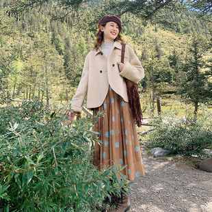 花吉B869奶杏色绵羊毛双排扣短款毛呢外套女2026新款秋冬宽松上衣