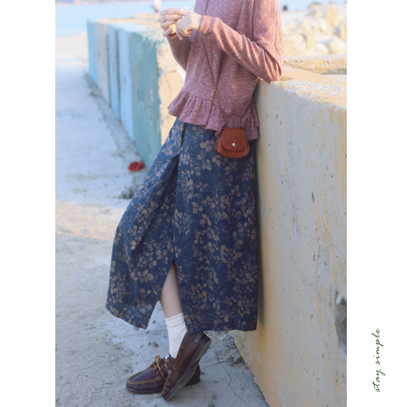 花吉Q579深蓝色高腰不规则斜开叉印花直筒半身裙2026新款春半裙