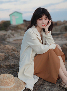 花吉A759米色桃皮绒英伦风垂感中长款风衣女2025年新款春款外套